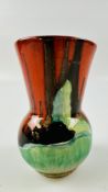 A CLARICE CLIFF FOREST GLEN VASE. H 9CM.