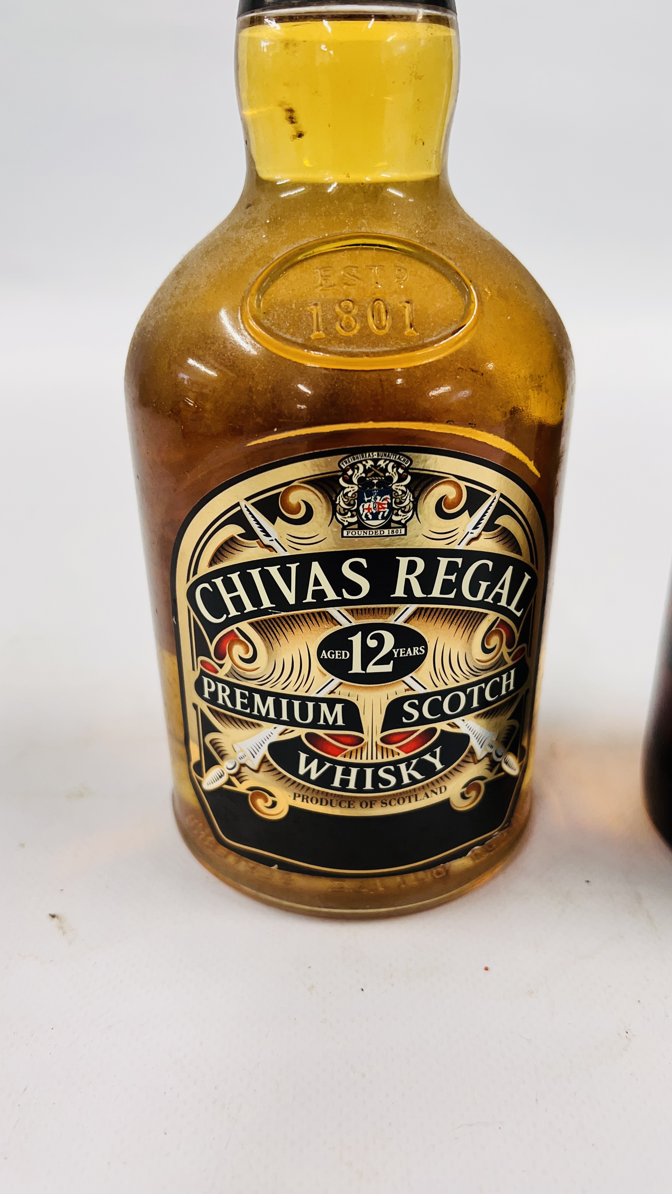 1 X 70CL CHIVAS REGAL 12 YEARS PREMIUM SCOTCH WHISKY AND 1 X 1. - Image 2 of 5