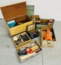 EXTENSIVE COLLECTION OF CARPENTRY HAND TOOLS TO INCLUDE CHISELS, GAUGES, PLANE ETC.
