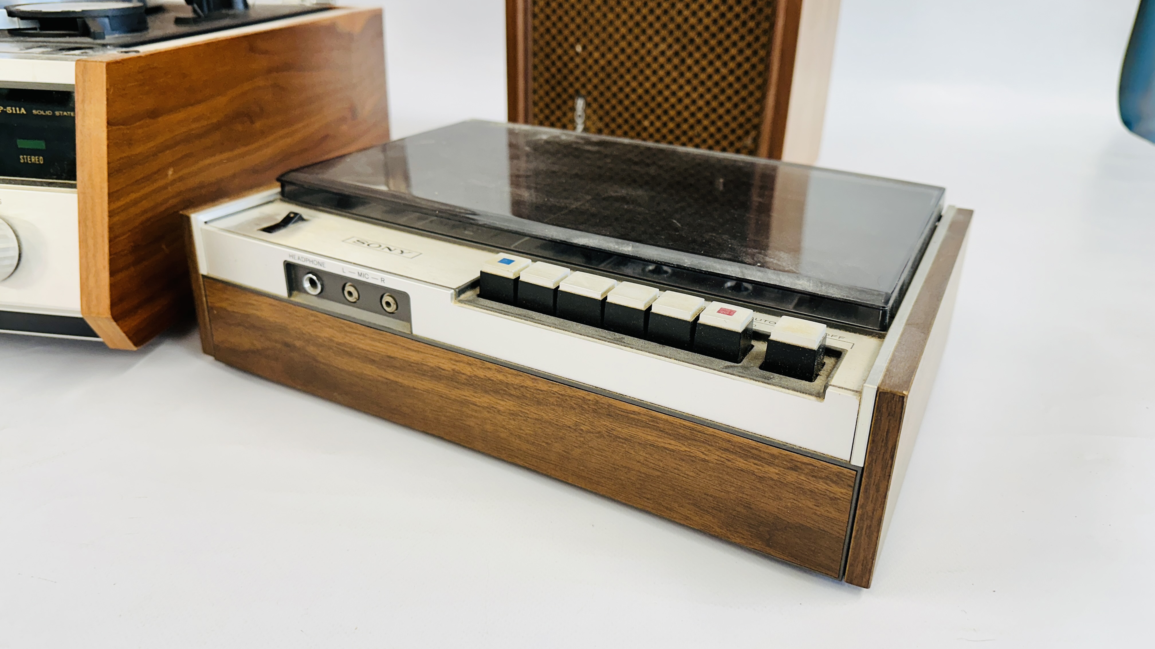 RETRO SONY STEREO MUSIC SYSTEM MODEL HP-511A COMPLETE WITH SONY SS-510 SPEAKER SYSTEM AND SONY - Image 5 of 9