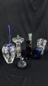 A GROUP OF SEVEN ART GLASS VASES TO INCLUDE AN ITALIAN EXAMPLE MARKED IVV ALONG WITH A MADINA STYLE
