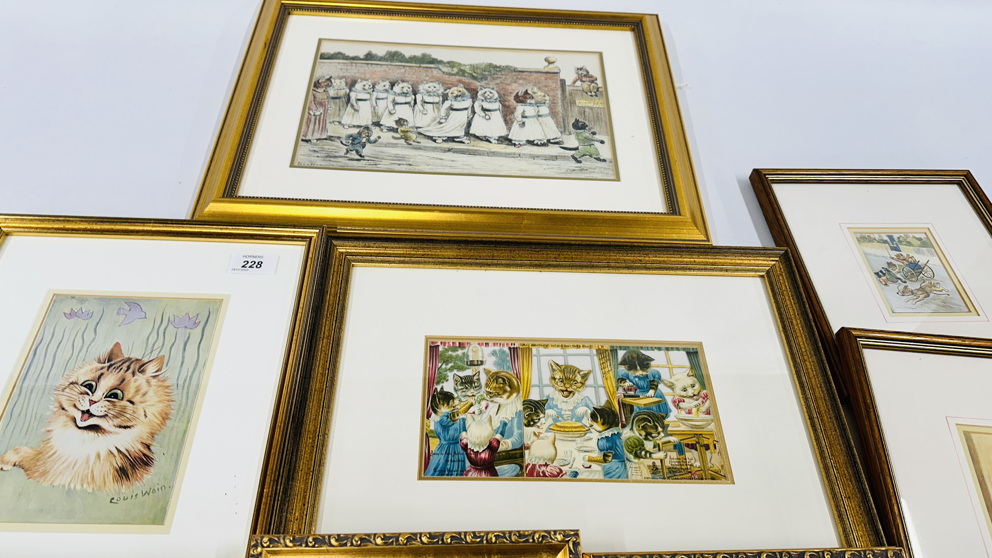 A GROUP OF 9 FRAMED CAT PRINTS TO INCLUDE 6 REPRODUCTION LOUIS WAIN EXAMPLES ETC. - Image 5 of 6