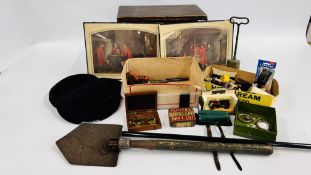 A GROUP OF MIXED COLLECTABLE ITEMS TO INCLUDE WOODEN BOX, POCKET SCALES, KLG SPARK PLUGS,