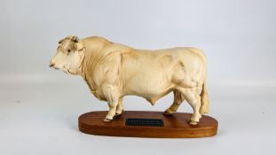 A CONNOISSEUR MODEL BY BESWICK "CHAROLAIS BULL" L 32CM X H 19.5CM.