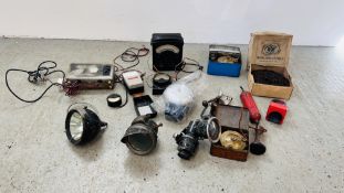 2 X BOXES OF ASSORTED VINTAGE SHED / GARAGE SUNDRIES AND COLLECTIBLES TO INCLUDE VARIOUS METERS AND