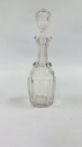 AN UNUSUAL 19TH CENTURY DECANTER ENGRAVED ALHAMBRA PALACE - H 32.5CM.