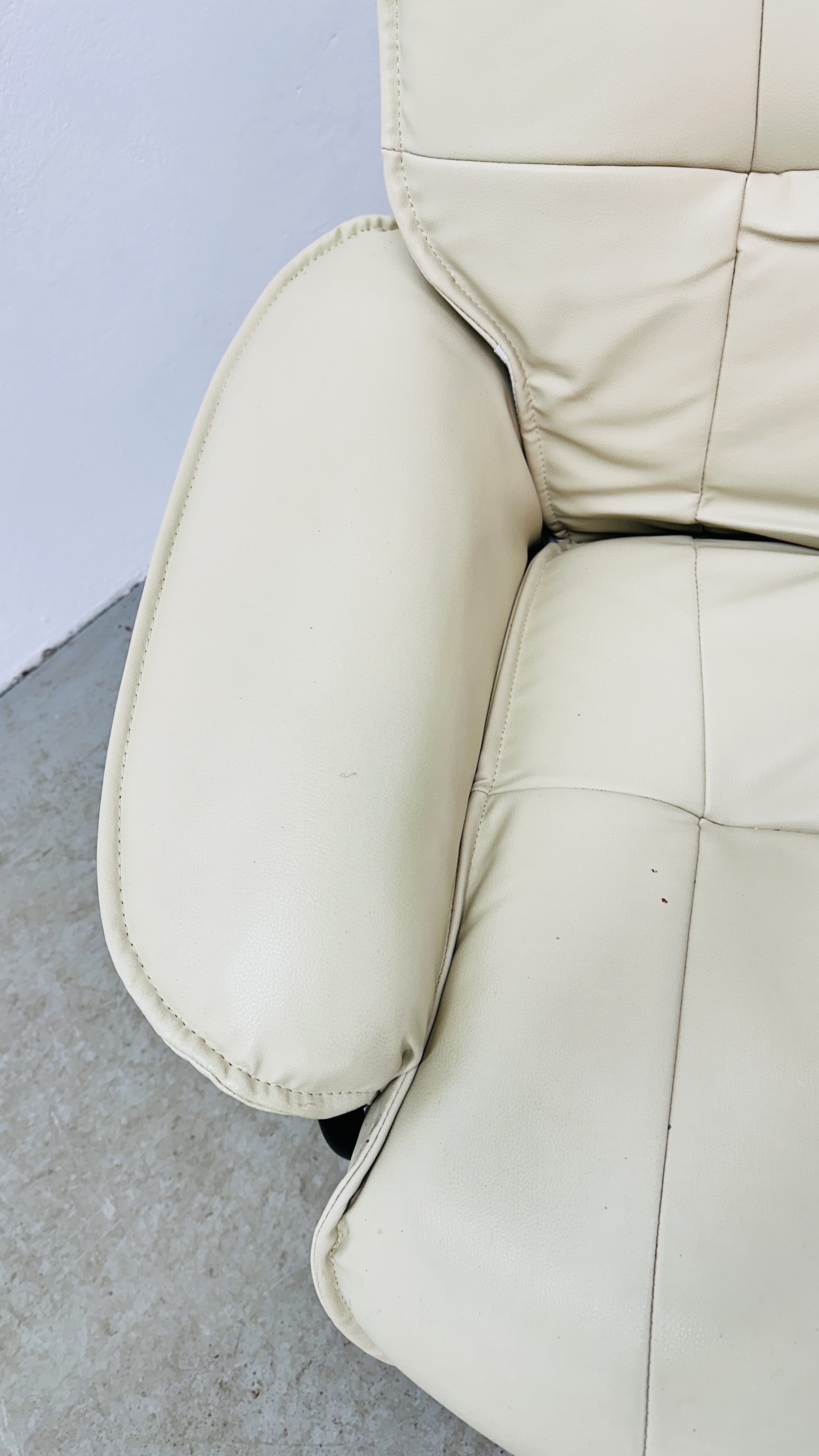 A MODERN CREAM FAUX LEATHER RECLINING RELAXER CHAIR AND FOOTSTOOL. - Image 7 of 12