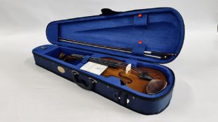 "THE STENTOR STUDENT 1" VIOLIN IN FITTED CASE.