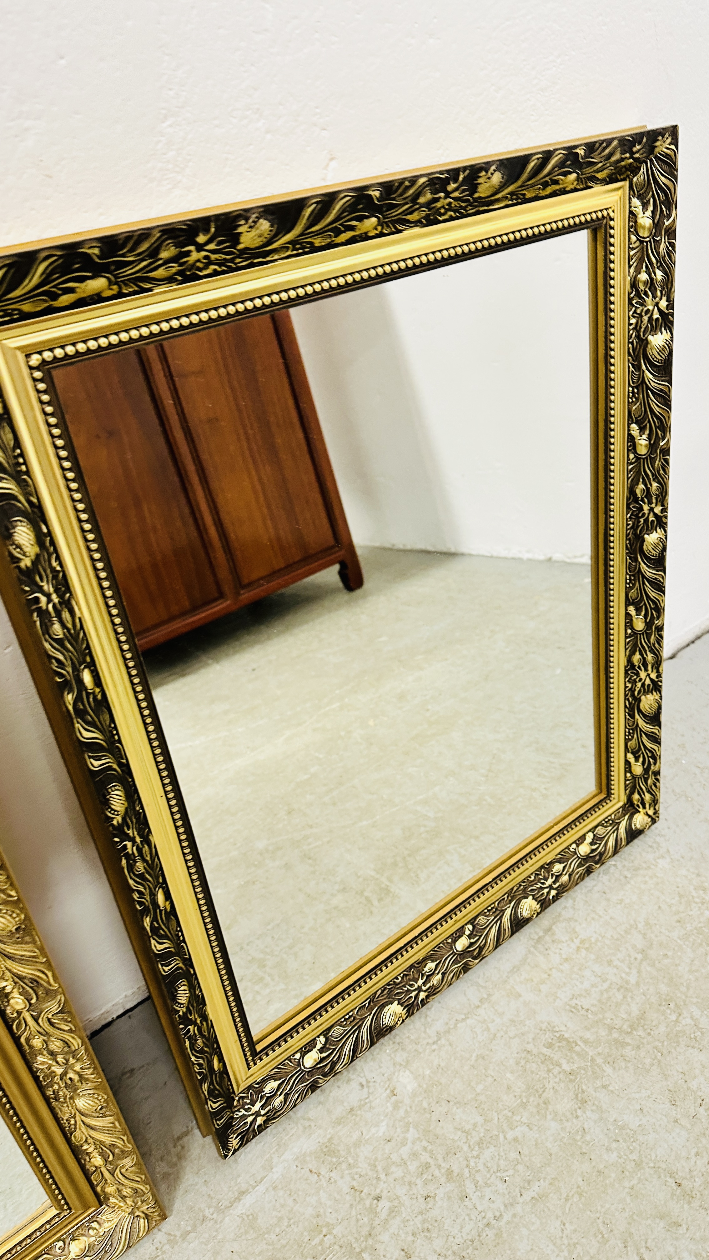 TWO GILT FRAMED MIRRORS THE LARGER WITH BEVEL PLATE, 86 X 61CM AND 60 X 50CM. - Image 3 of 3