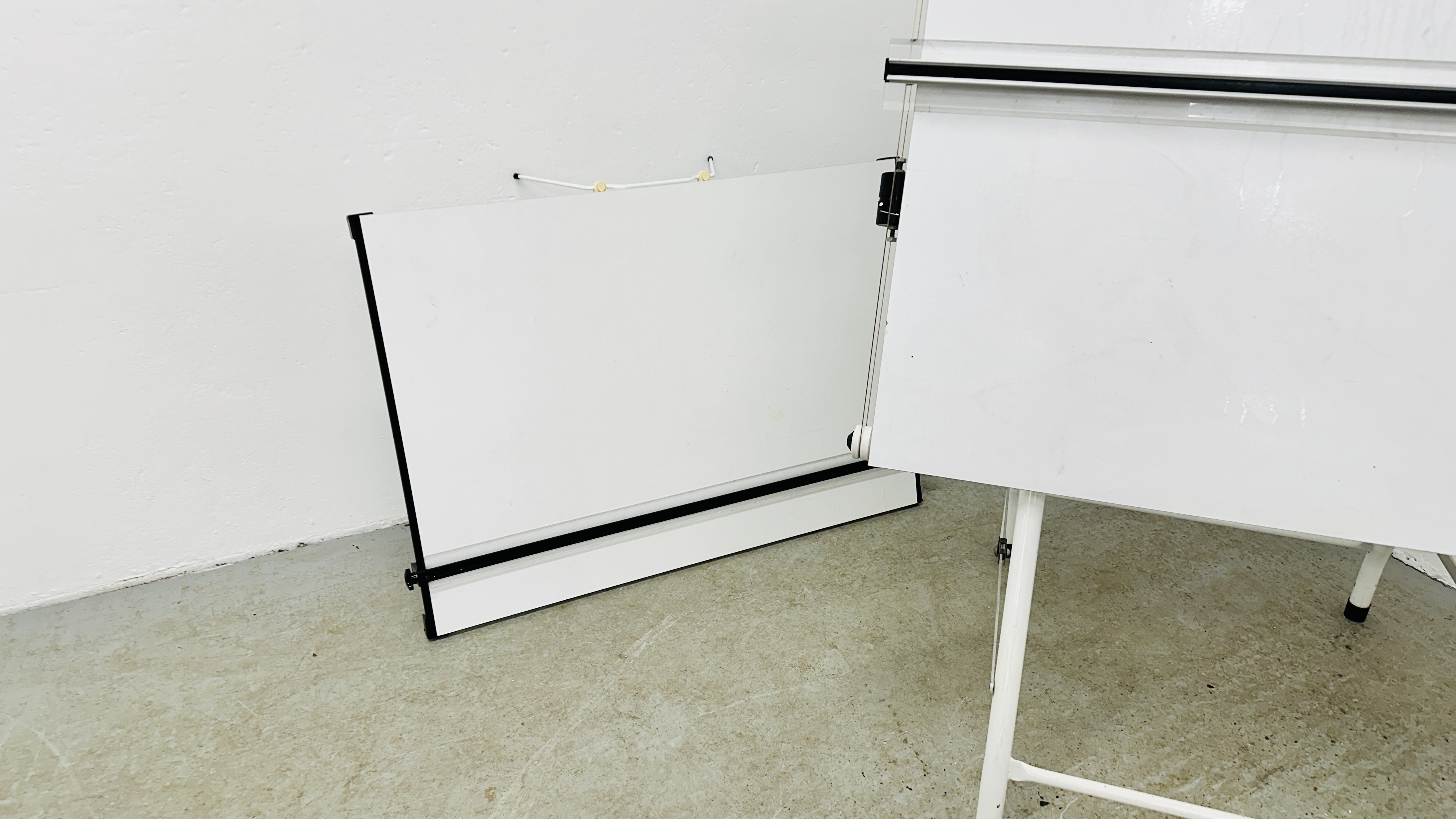 A MODERN ARCHITECT'S DRAWING BOARD WITH FOLDING STAND AND ONE FURTHER ARCHITECT'S TABLE TOP DRAWING - Image 3 of 8