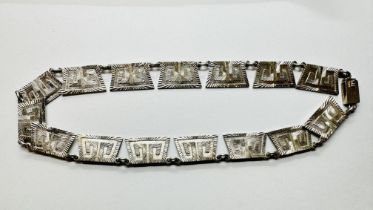 A MEXICAN SILVER PANEL LINK CHOKER NECKLACE.