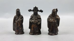 A GROUP OF 3 BRONZE FINISH CHINESE MEN 14CM HIGH.