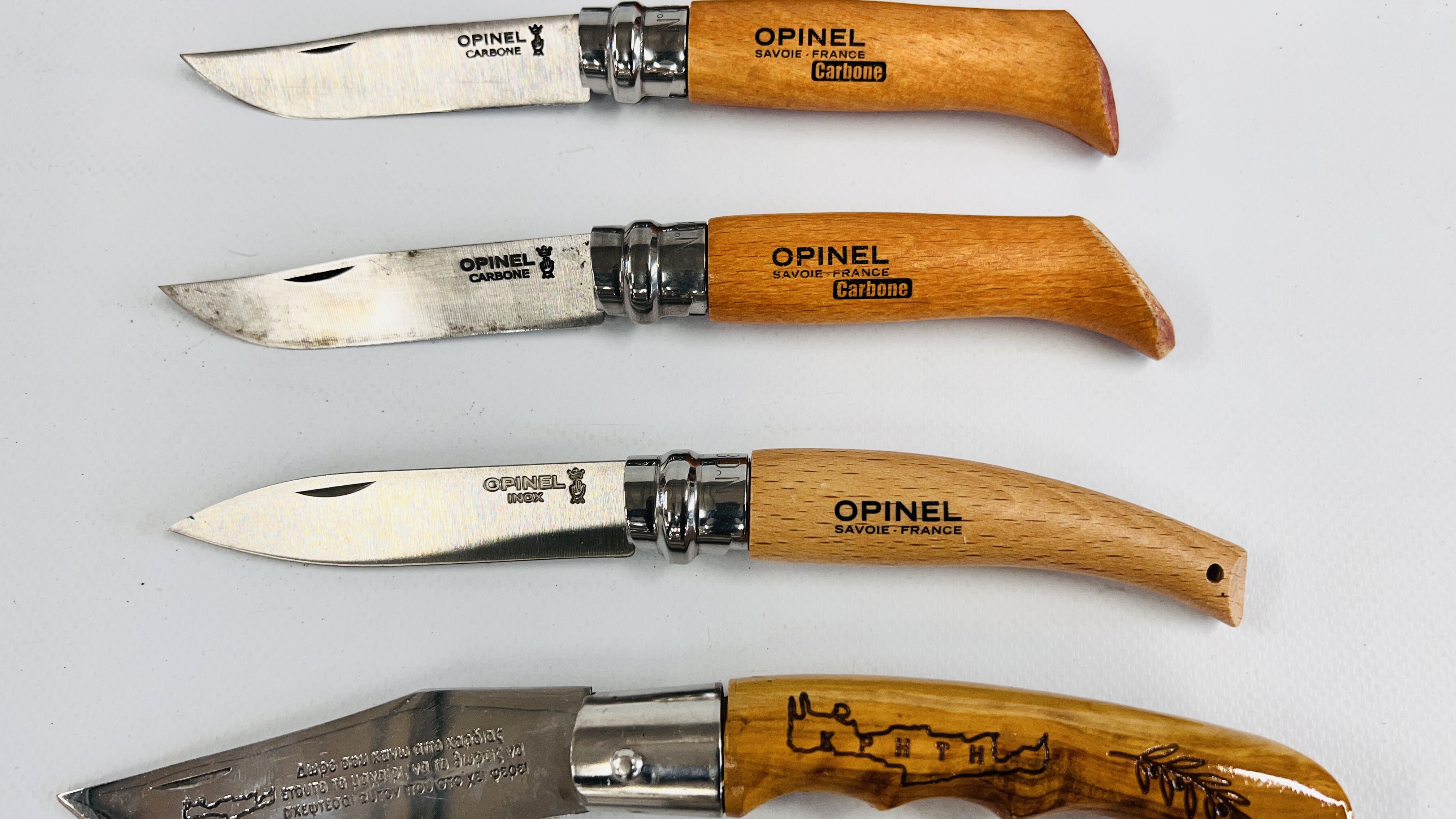 A COLLECTION OF 6 FOLDING POCKET KNIVES TO INCLUDE OPINEL CARBONE NO. - Image 3 of 4