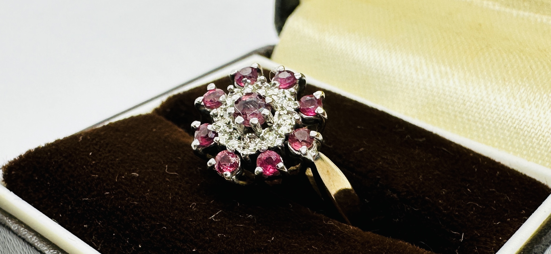 A 9CT GOLD RUBY AND DIAMOND CLUSTER RING. SIZE P/Q. - Image 8 of 11