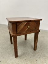 A MODERN HARDWOOD DESIGNER SINGLE DRAWER SIDE TABLE.