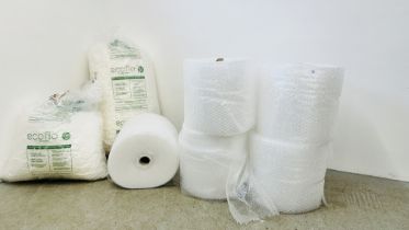 A QUANTITY OF MIXED PACKING MATERIALS TO INCLUDE BUBBLE WRAP AND ECOFLO BEANS.