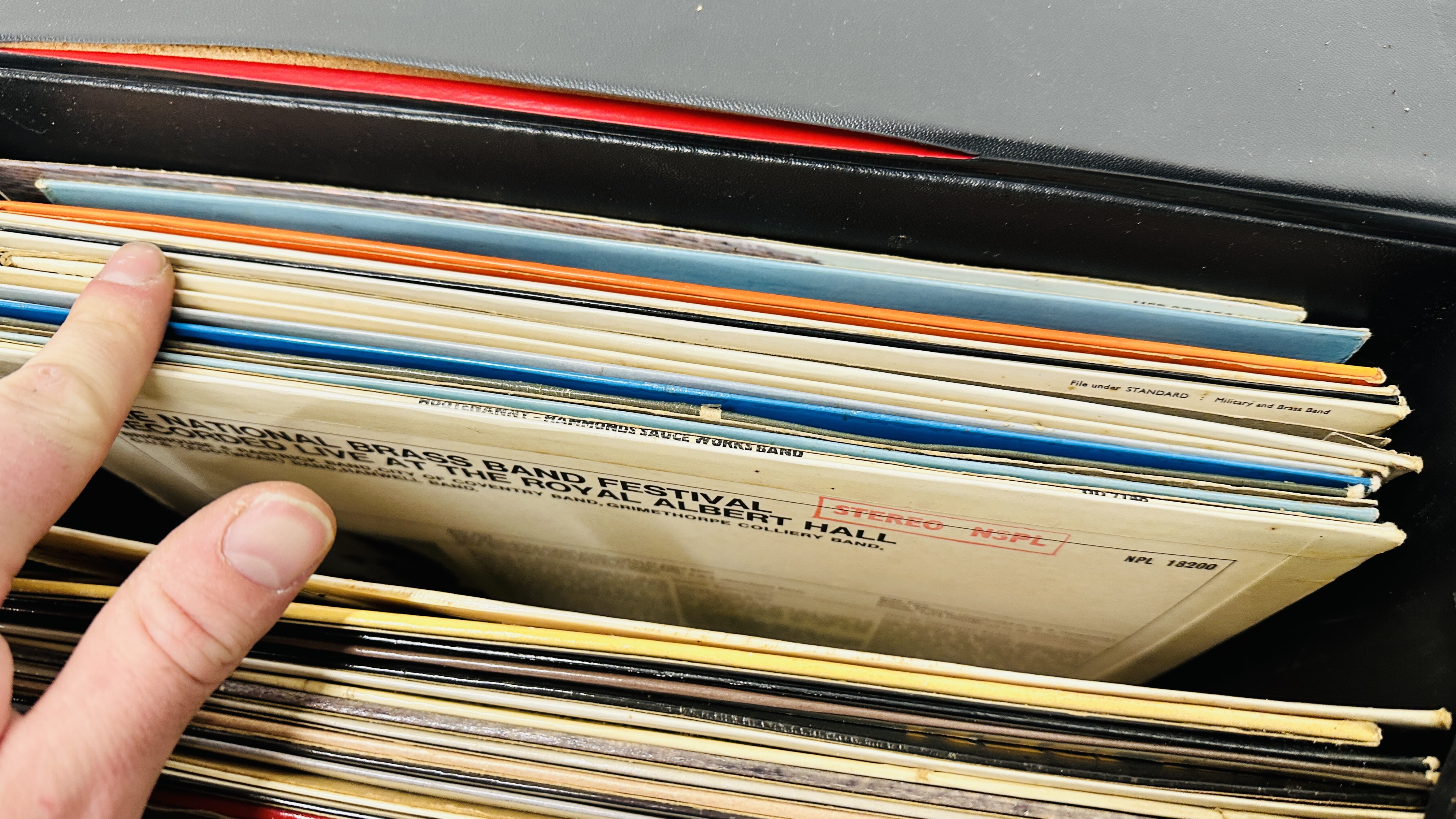 AN EXTENSIVE COLLECTION OF MIXED RECORDS TO INCLUDE CLASSICAL, JAZZ, EASY LISTENING & 80'S, - Image 35 of 35