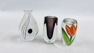 3 X KOSTA BODA ART GLASS VASES INCLUDING TULIP VASE BY BERTIE VILLIAN.