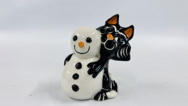 LORNA BAILEY CAT WITH SNOWMAN FIGURE - HEIGHT 12CM.
