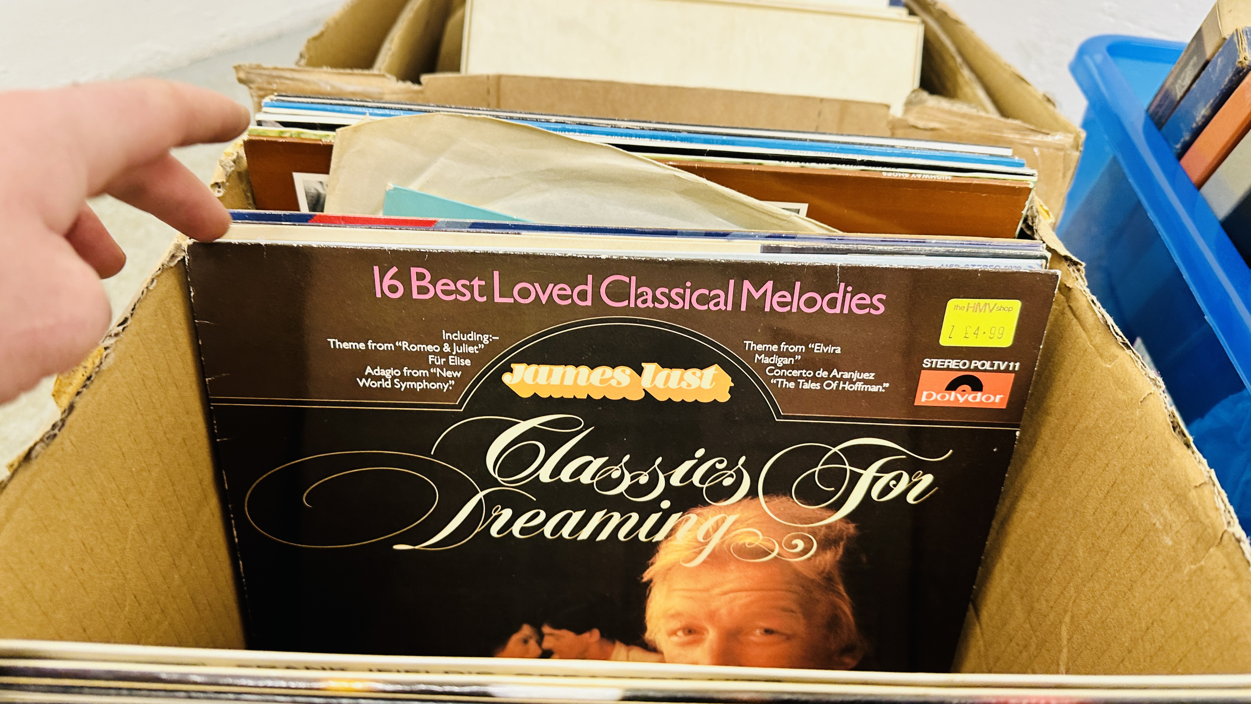 AN EXTENSIVE COLLECTION OF MIXED RECORDS TO INCLUDE CLASSICAL, JAZZ, EASY LISTENING & 80'S, - Image 9 of 35