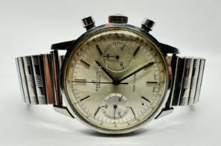 A VINTAGE WRIST WATCH MARKED "BREITLING GENEVE TOP TIME 2002"