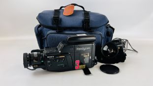 VINTAGE SONY HANDYCAM MODEL CCD-F150E VIDEO 8 WITH ACCESSORIES AND TRAVEL BAG.