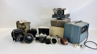 A COLLECTION OF CAMERA EQUIPMENT TO INCLUDE MAMIYA RB67 PROFESSIONAL S ANAMORPHIC VIDEOSCOPE,
