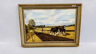 A JOHN MUNNINGS OIL ON CANVAS "AUTUMN PLOUGHING BY BECCLES ROAD, HOLTON ST. PETER" W 59 X H 39CM.