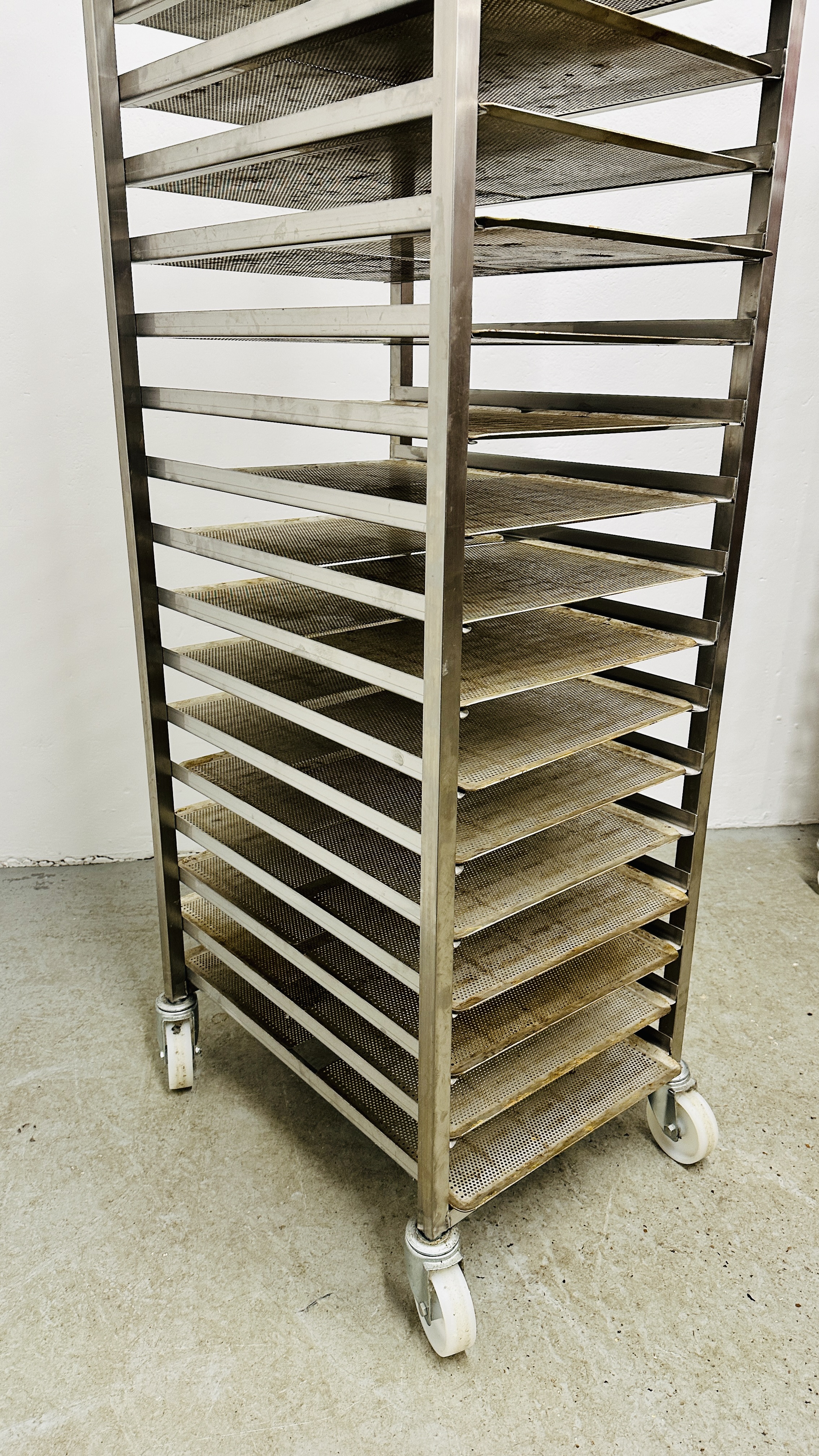 STAINLESS STEEL 20 TIER COMMERCIAL WHEELED BAKING TRAY RACK COMPLETE WITH TRAYS - HEIGHT 182CM. - Image 6 of 7