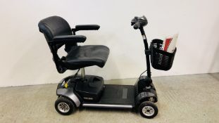 PRIDE GO GO ELITE TRAVELLER ELECTRIC MOBILITY SCOOTER COMPLETE WITH 2 KEYS, OWNERS MANUAL,