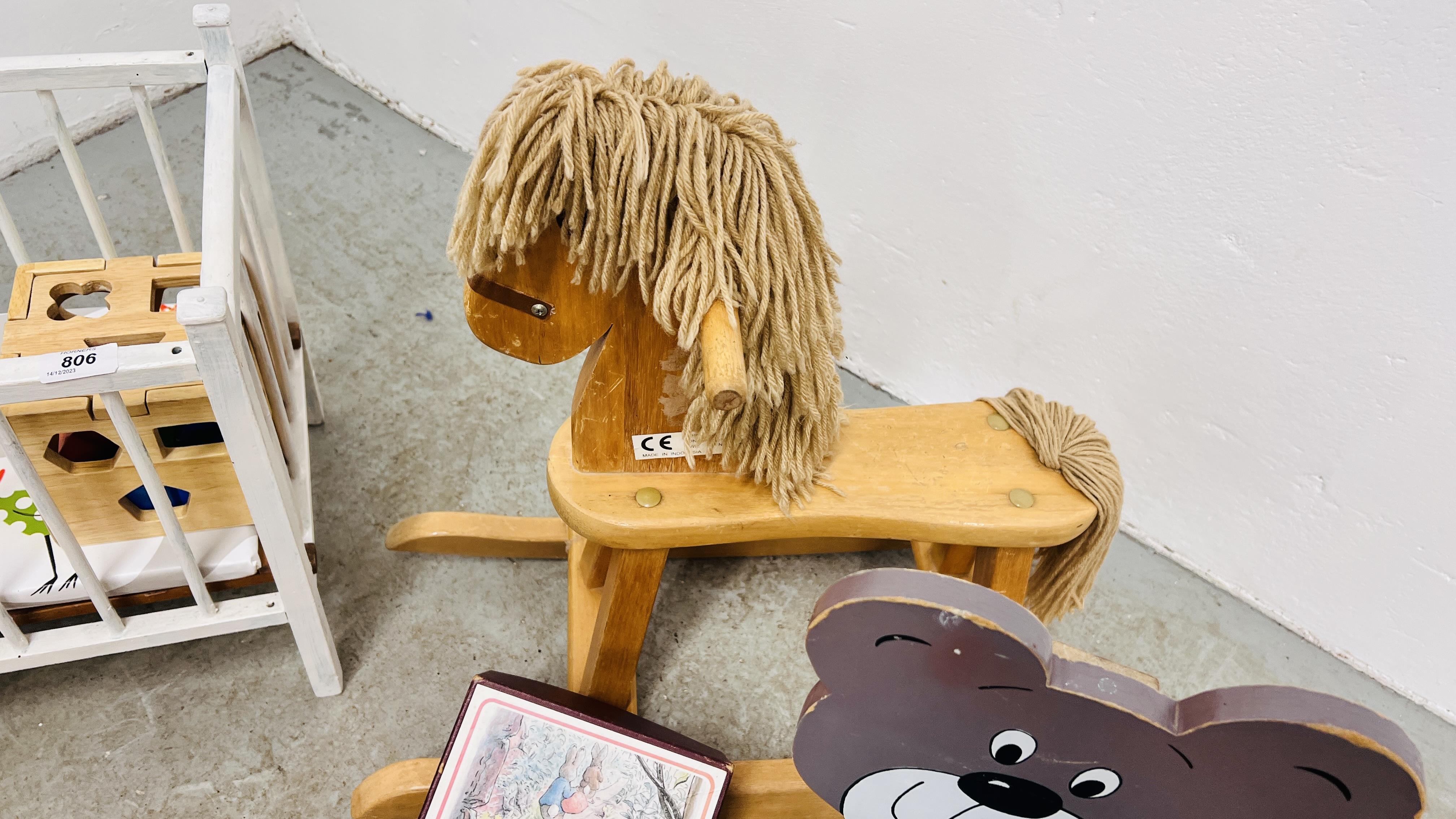 A GROUP OF WOODEN CHILDREN'S TOYS TO INCLUDE ROCKING HORSE, TEDDY BEAR, STOOL, ABACUS ETC. - Image 3 of 6