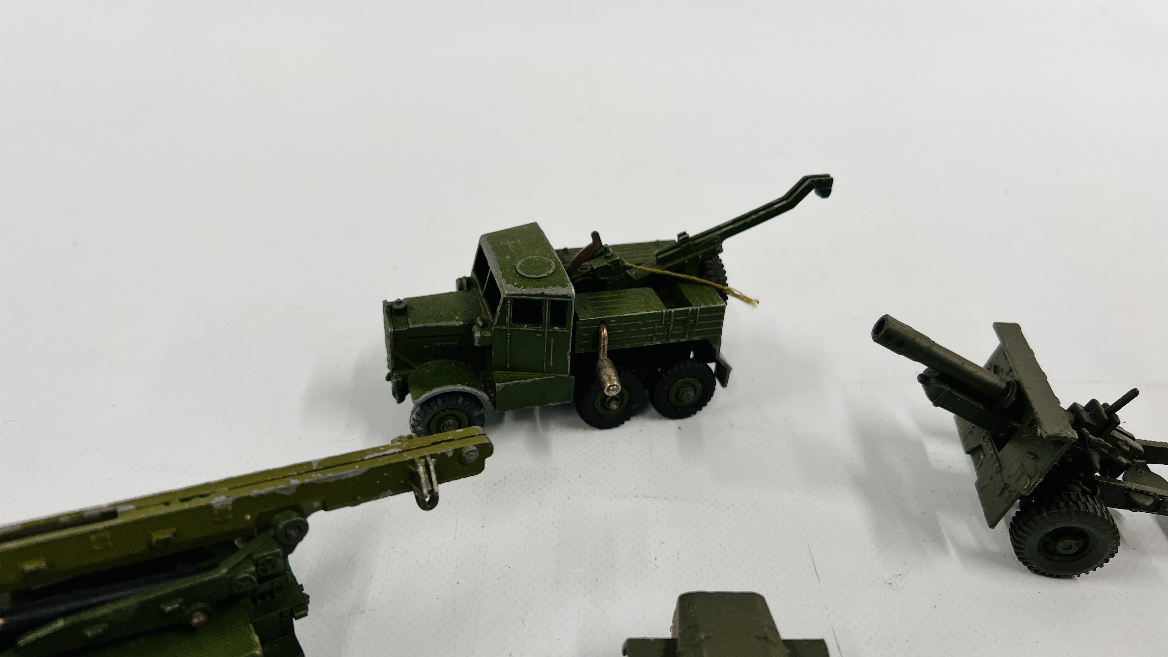 BOX OF MAINLY VINTAGE DINKY AND CORGI MILITARY VEHICLES. - Image 6 of 15
