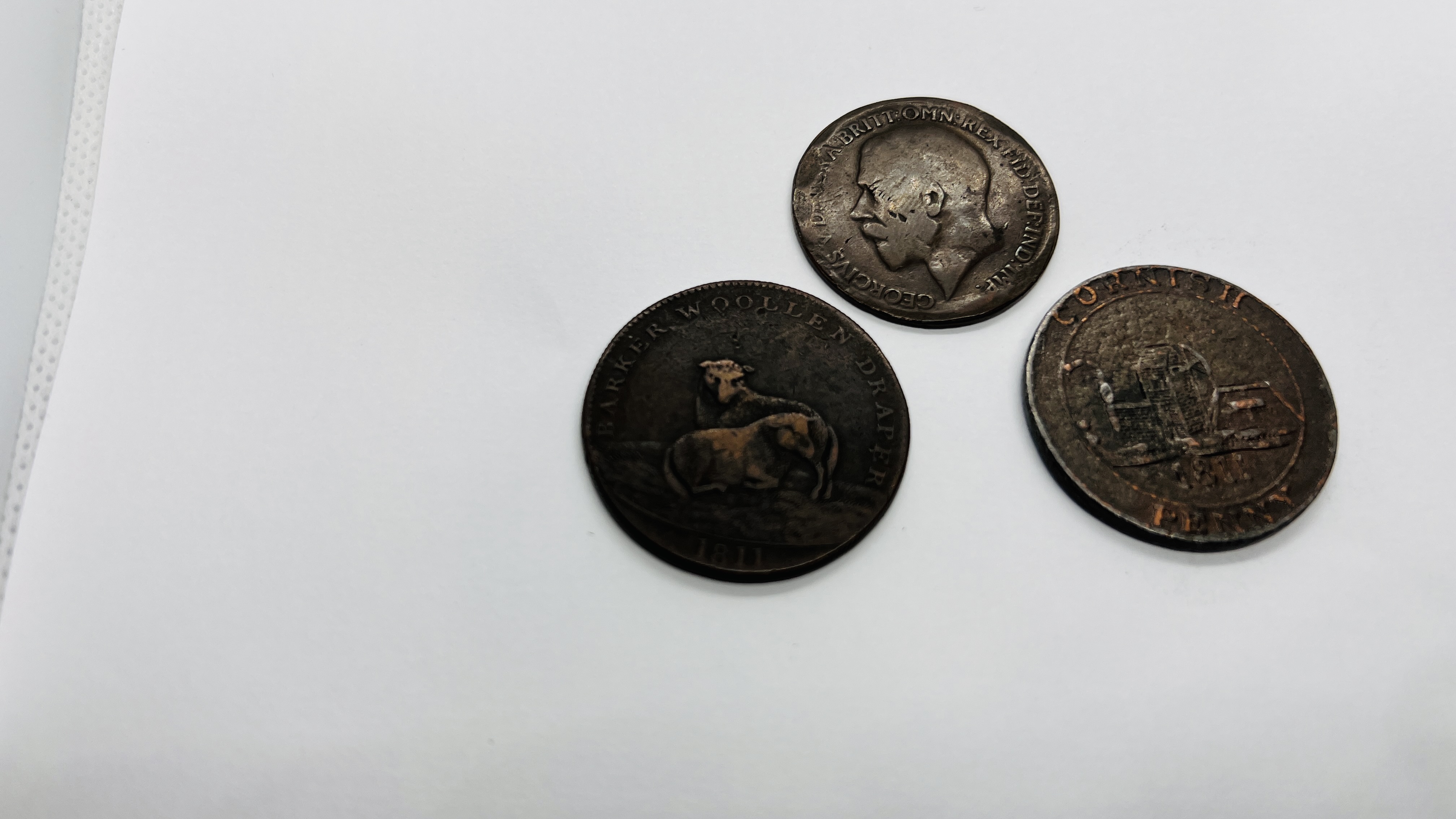 A NORWICH TOKEN 1811, A CORNISH PENNY 1811 AND A DOUBLE HEADED PENNY. - Image 4 of 5