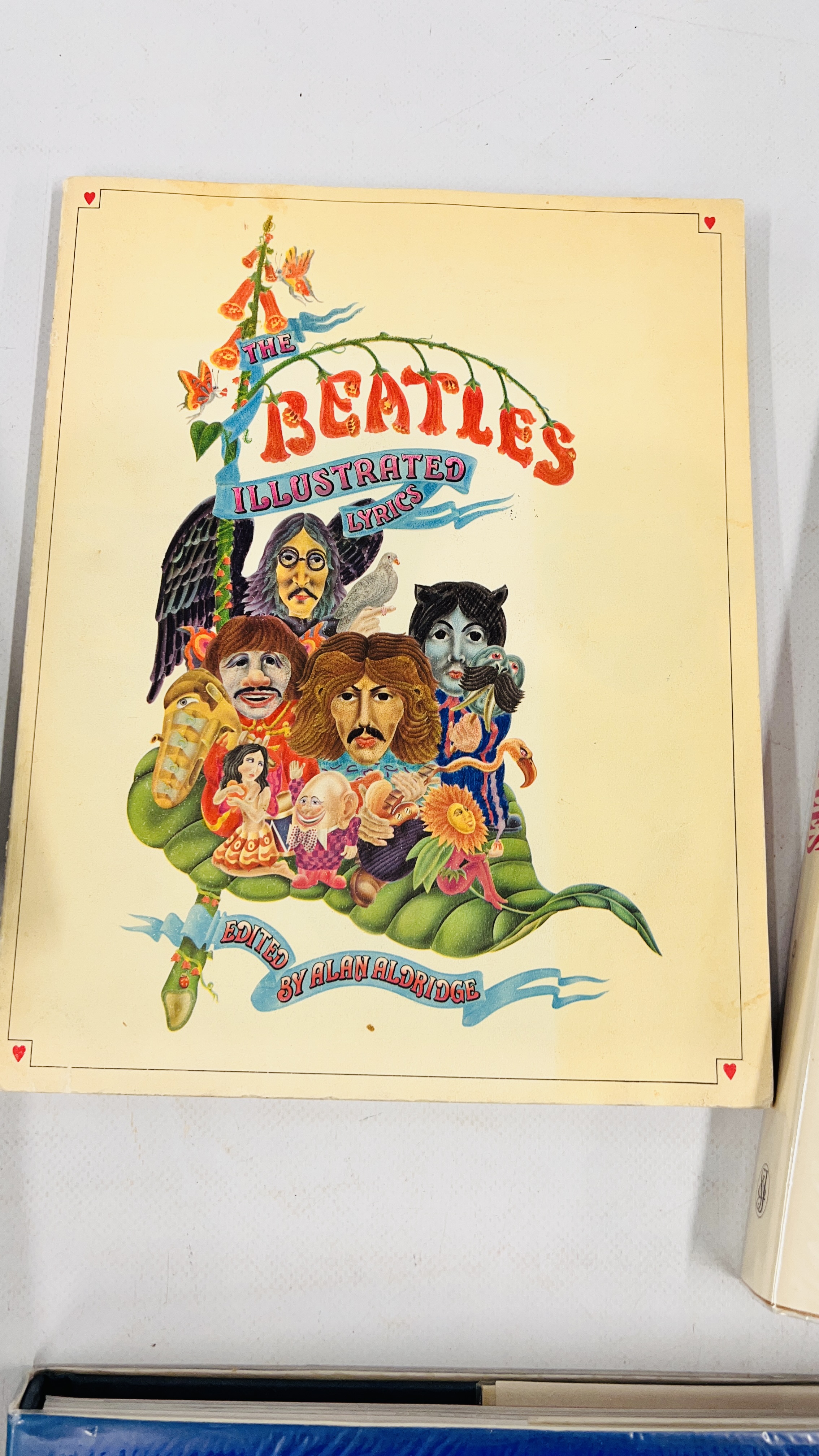 5 X HARDBACK BEATLES BOOKS - "IMAGES OF THE BEATLES", "THE BEATLES ALBUM", JULIA DELANO, - Image 7 of 7