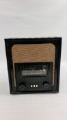 A MURPHY RADIO c.1940, MODEL A98, BAKELITE CASE - COLLECTORS ITEM ONLY.