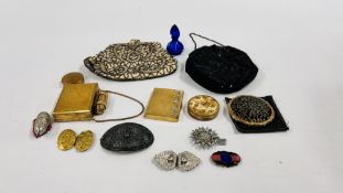 A SMALL COLLECTION OF COMPACTS, BEADED BAGS, SCENT BOTTLE ETC.