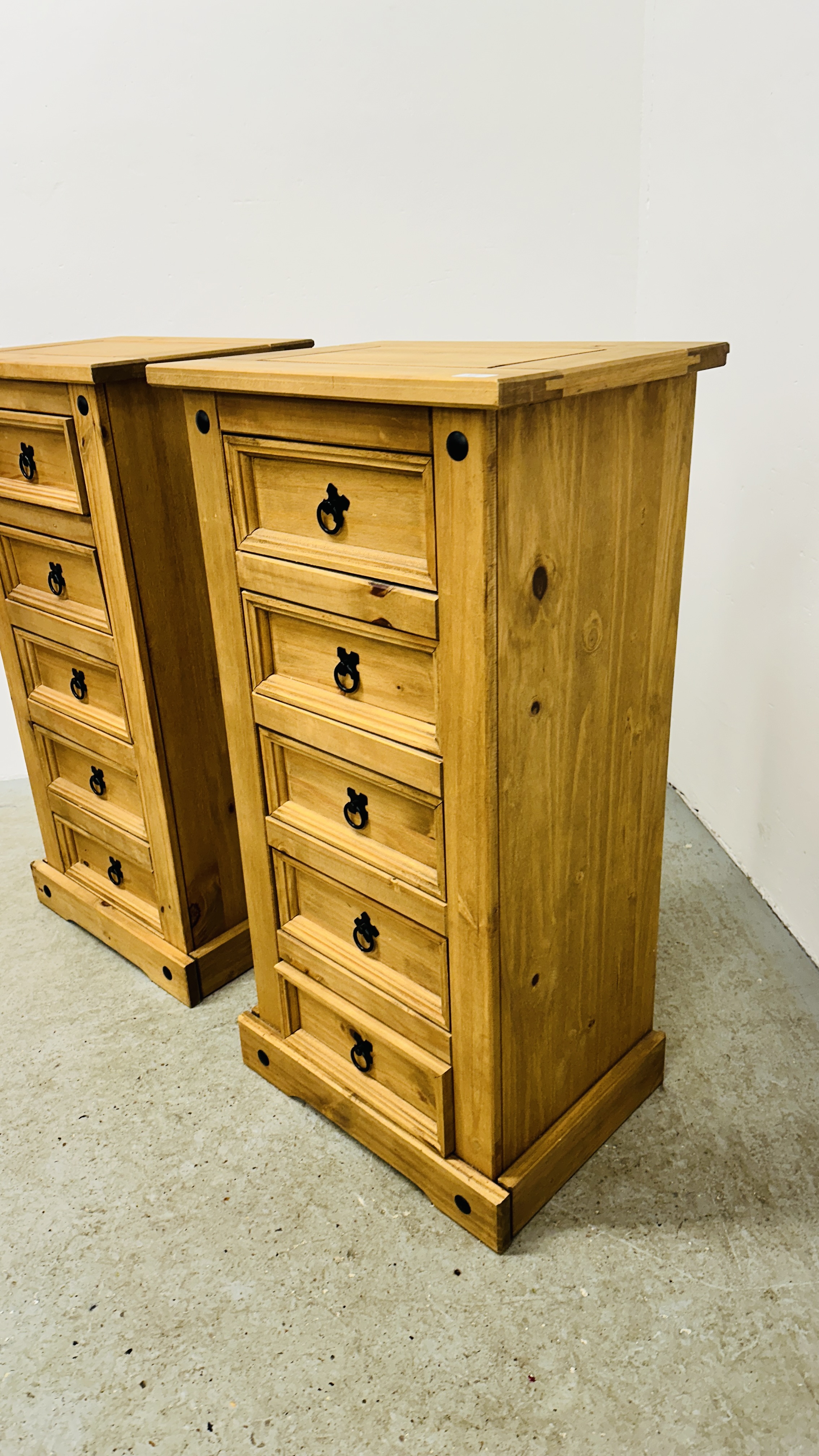 A PAIR OF FIVE DRAWER MEXICAN PINE "CORONA" TOWER CHESTS. - Image 3 of 9