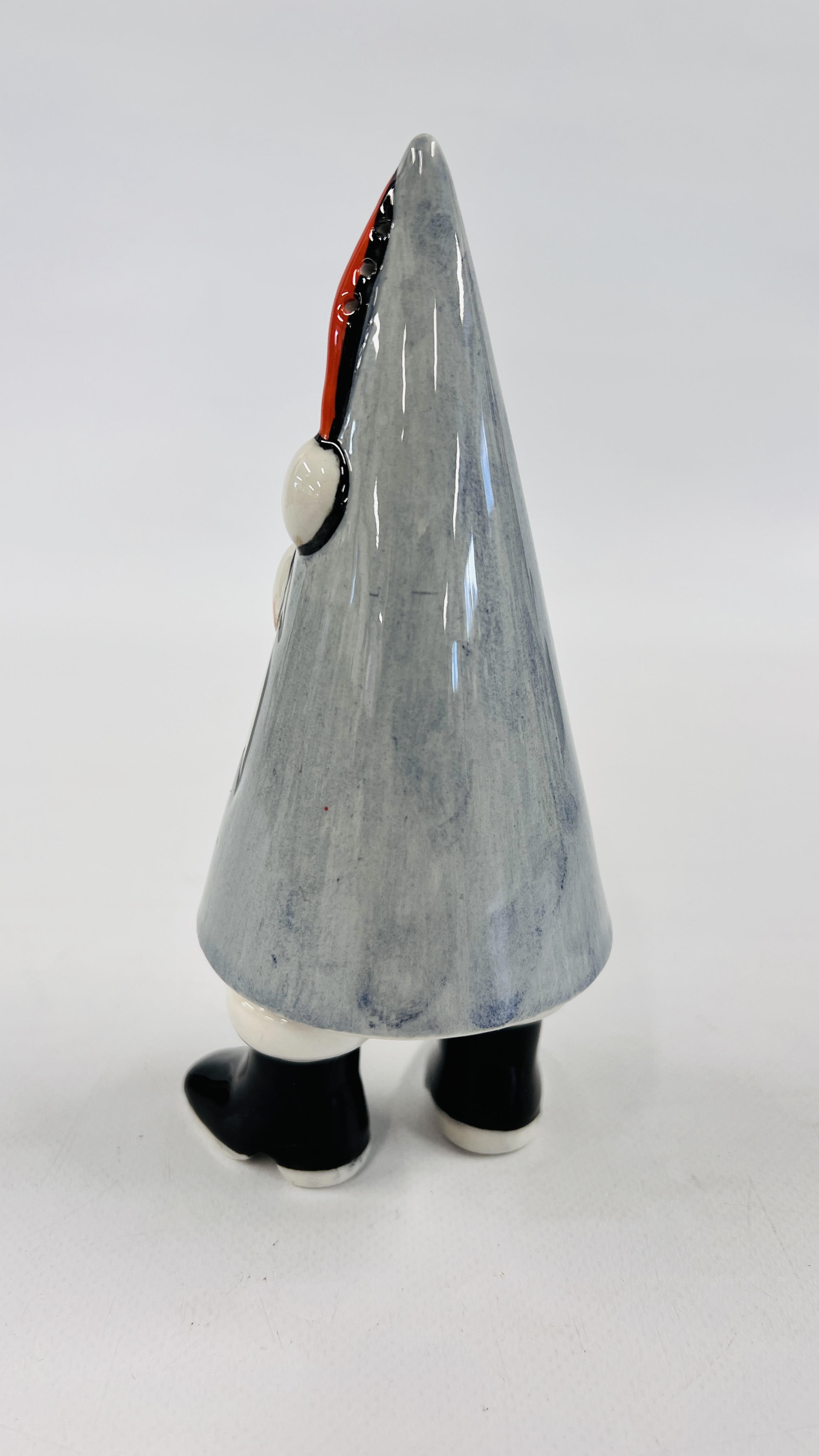 A LORNA BAILEY COLLECTORS CONICLE FATHER CHRISTMAS SUGAR SIFTER, BEARING SIGNATURE H 18CM. - Image 4 of 5