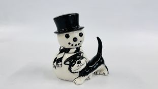 A LORNA BAILEY COLLECTORS BLACK CAT AND WHITE SNOWMAN, BEARING SIGNATURE - H 13CM.