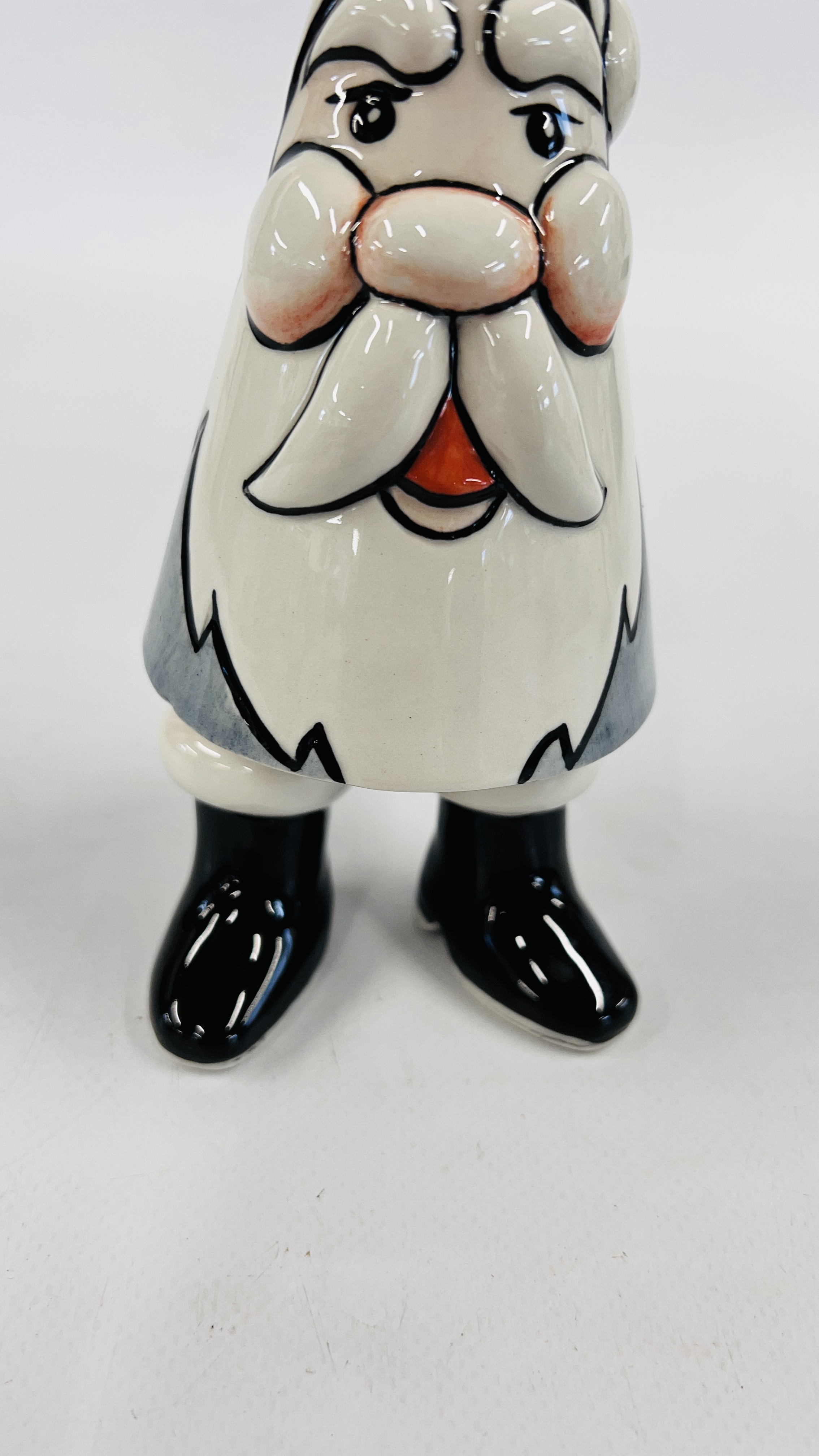 A LORNA BAILEY COLLECTORS CONICLE FATHER CHRISTMAS SUGAR SIFTER, BEARING SIGNATURE H 18CM. - Image 3 of 5