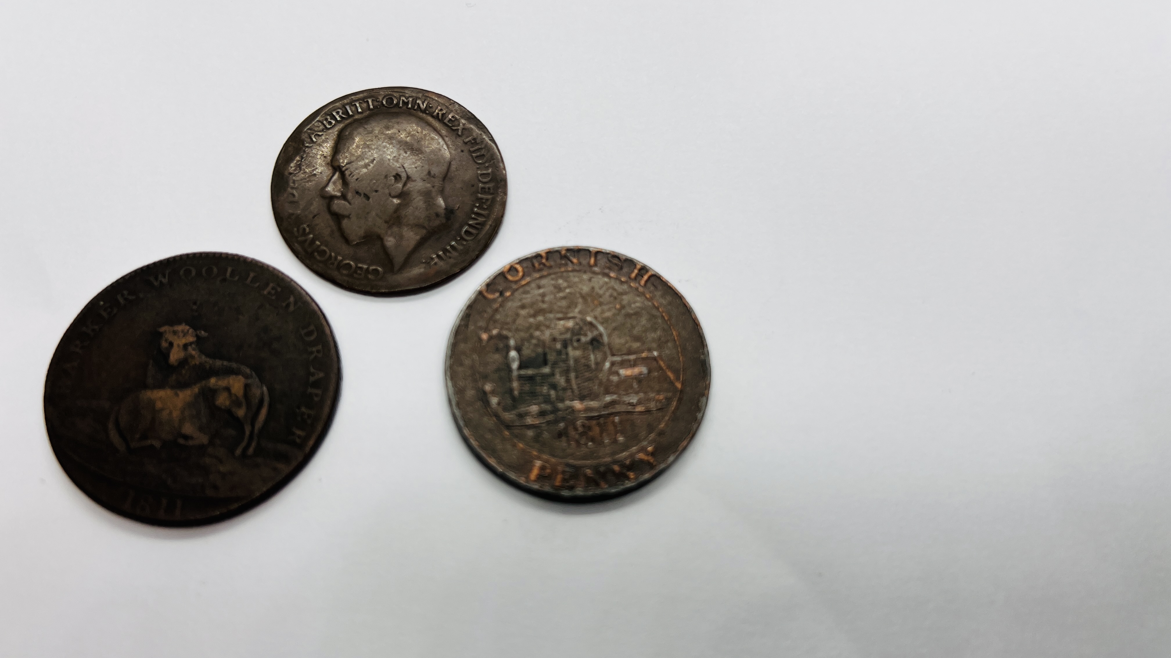 A NORWICH TOKEN 1811, A CORNISH PENNY 1811 AND A DOUBLE HEADED PENNY. - Image 3 of 5