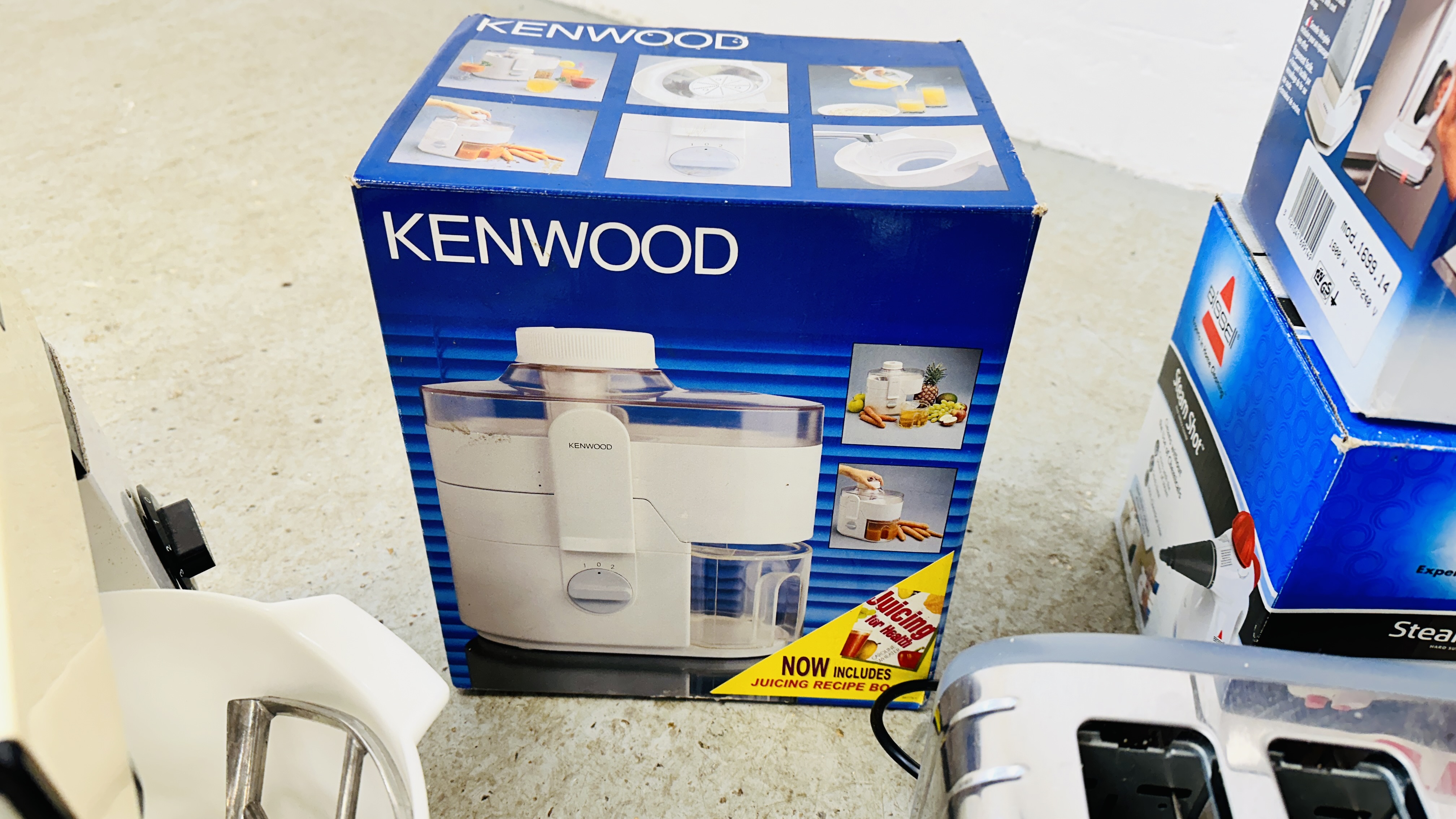 ALTIMO MICROWAVE OVEN, KENWOOD CHEF FOOD MIXER, KENWOOD JUICER, TEFAL STEAM IRON, - Image 4 of 8