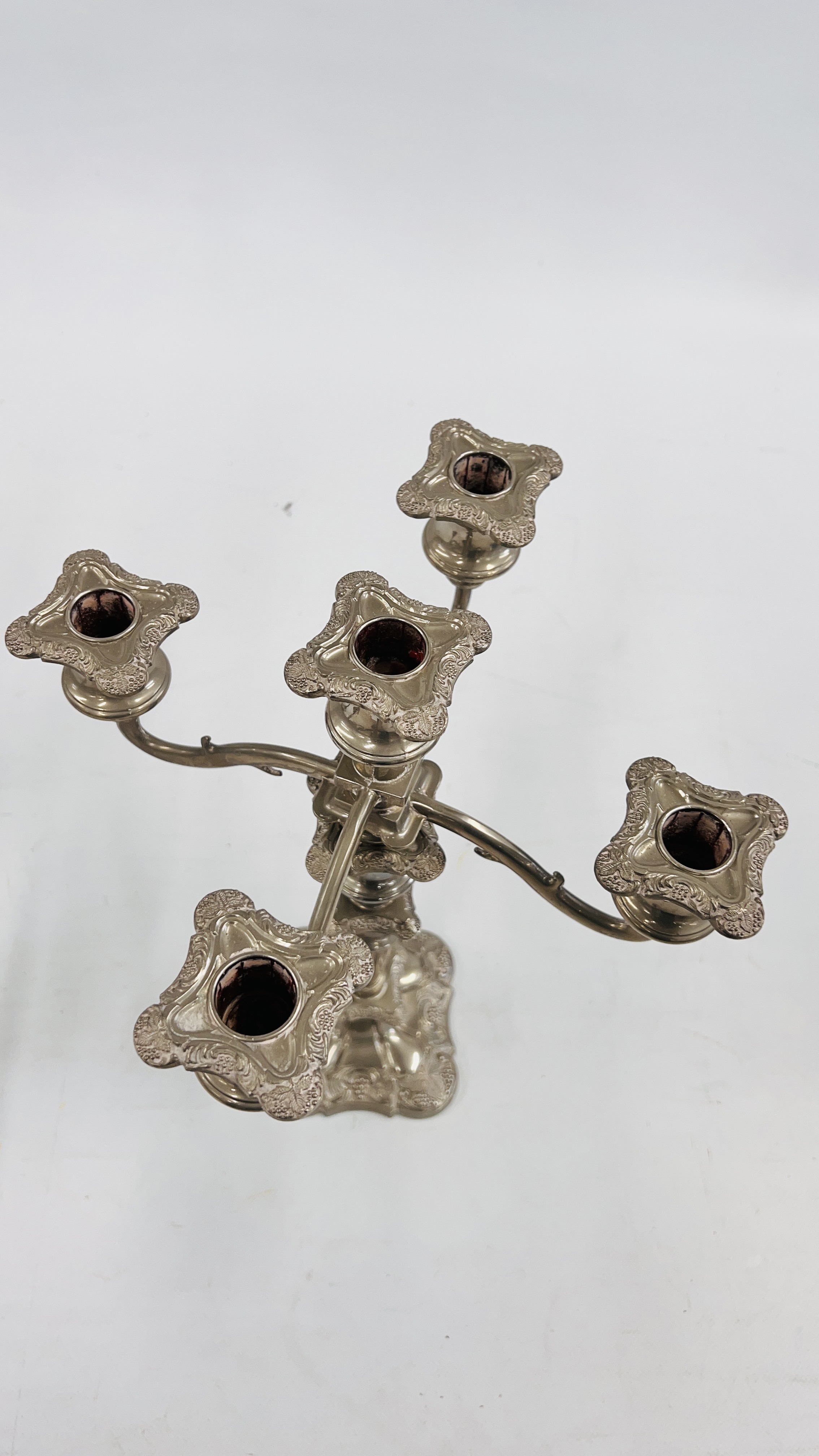 A PAIR OF GOOD QUALITY HEAVY SILVER PLATED 4 BRANCH CANDELABRA'S . - Image 4 of 5