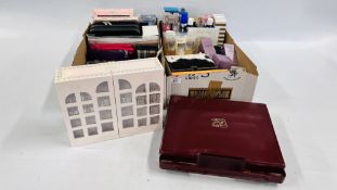 2 X BOXES CONTAINING AN EXTENSIVE GROUP OF COSMETICS, TOILETRIES AND BOXED GIFT SETS ETC.