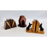 THREE PAIRS OF VINTAGE WOODEN BOOKENDS TO INCLUDE ART DECO EXAMPLES.