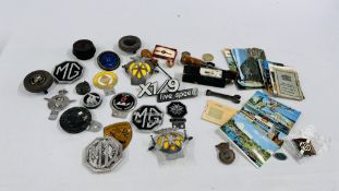 BOX MIXED COLLECTIBLES TO INCLUDE MANY VINTAGE CAR BADGES INCLUDING AA + SMALL COLLECTION OF