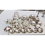 AN EXTENSIVE COLLECTION OF OLD ROYAL ALBERT COUNTRY ROSES TEA AND DINNERWARE TO INCLUDE TEA AND