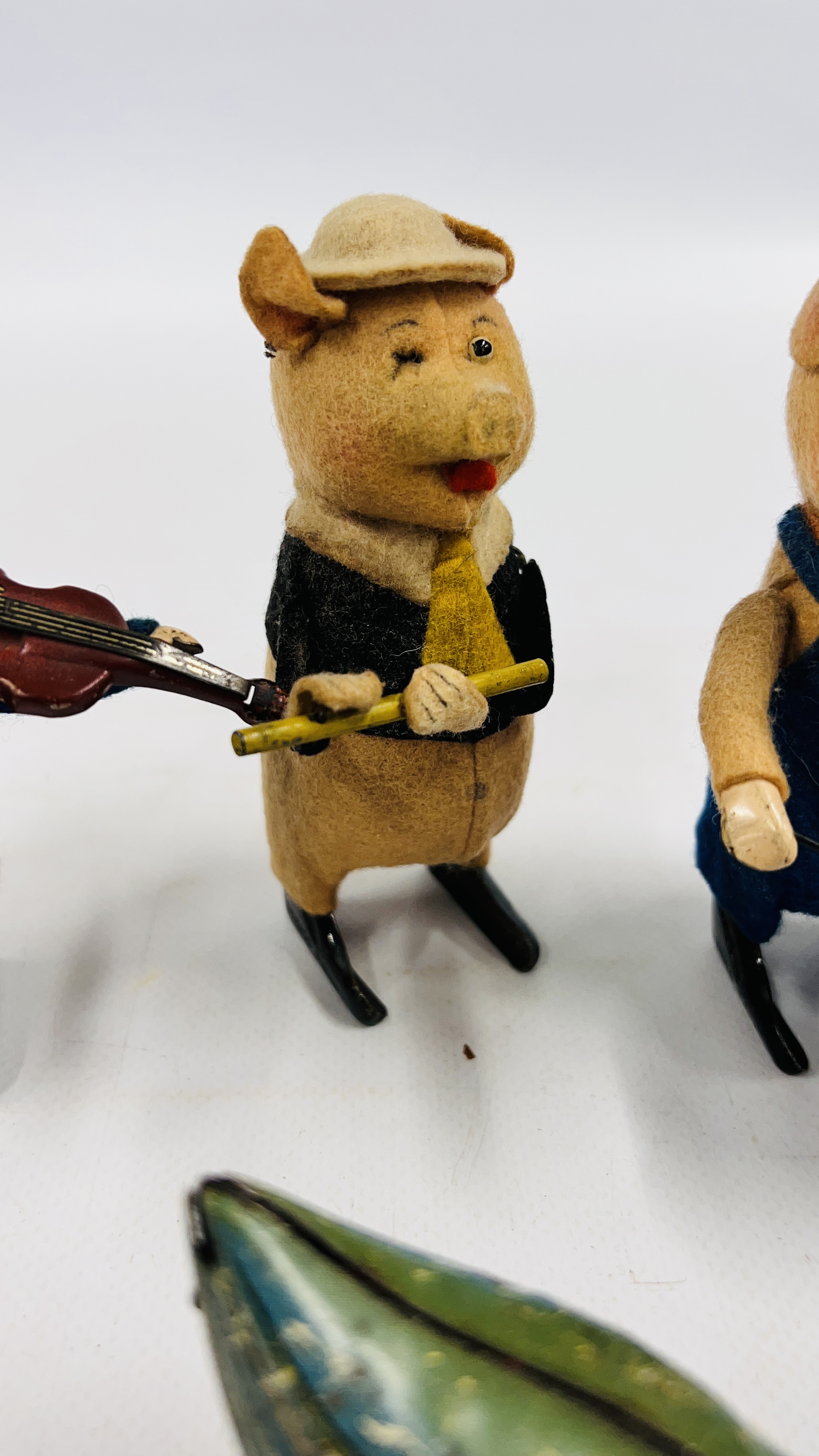 THREE PRE-WAR 1930s GERMAN SCHUCO CLOCKWORK FELT PIGS, PLAYING THE DRUMS, FLUTE AND FIDDLE, - Image 3 of 10