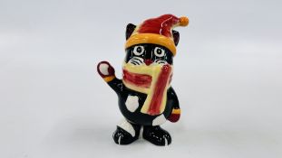 A LORNA BAILEY COLLECTORS "CAT WITH A SNOWBALL", BEARING SIGNATURE H 12.5CM.