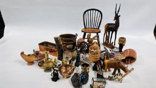 A BOX OF ASSORTED TREEN & METALWARE TO INCLUDE A COPPER PLANTER, ETHNIC WALL MASK,